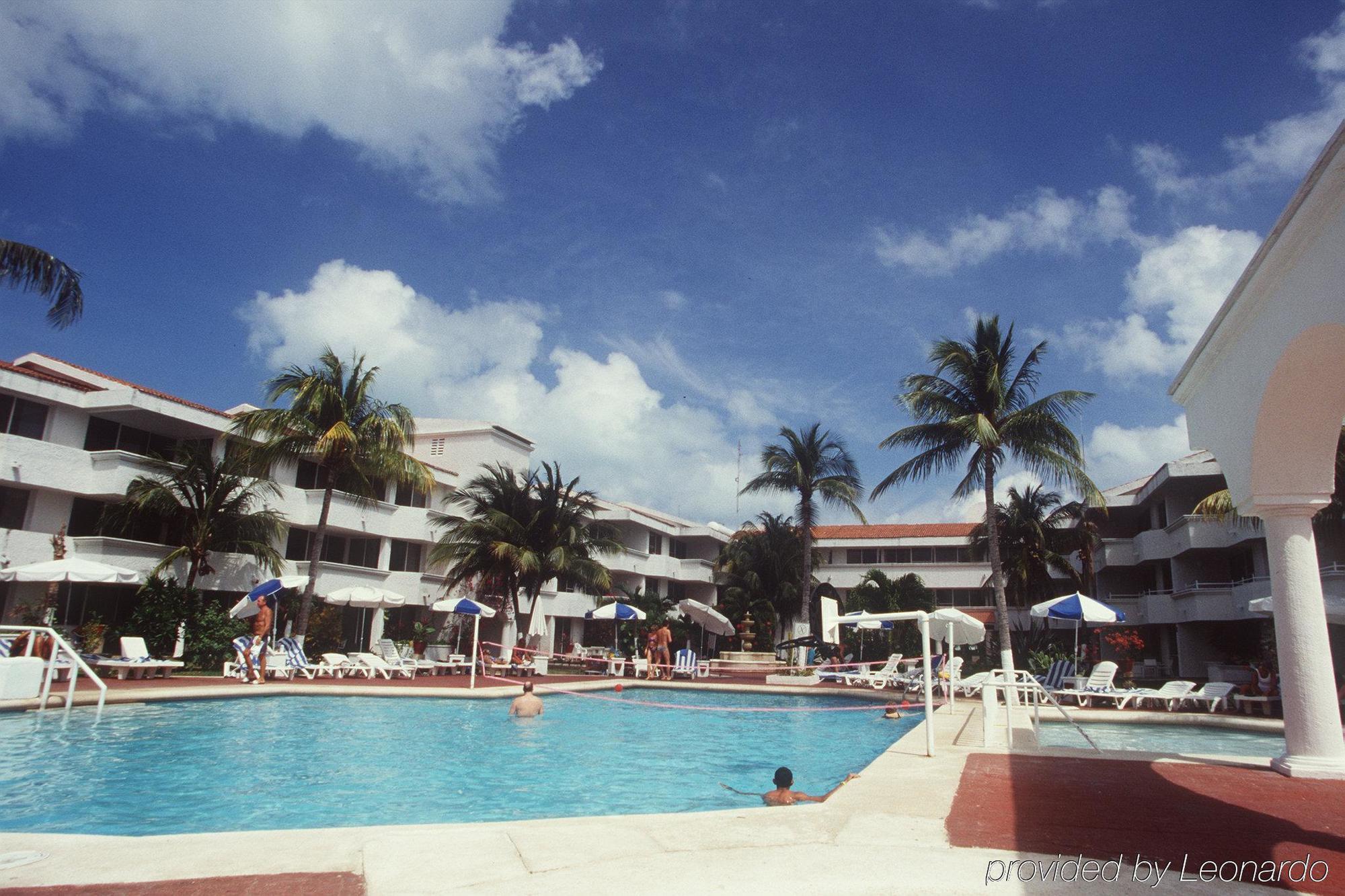 The Caribbean Princess Cancun Exterior photo